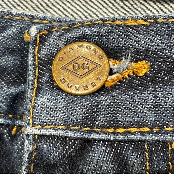 Diamond Gusset Relaxed Fit Jean. Size 40x32 - Picture 4 of 10
